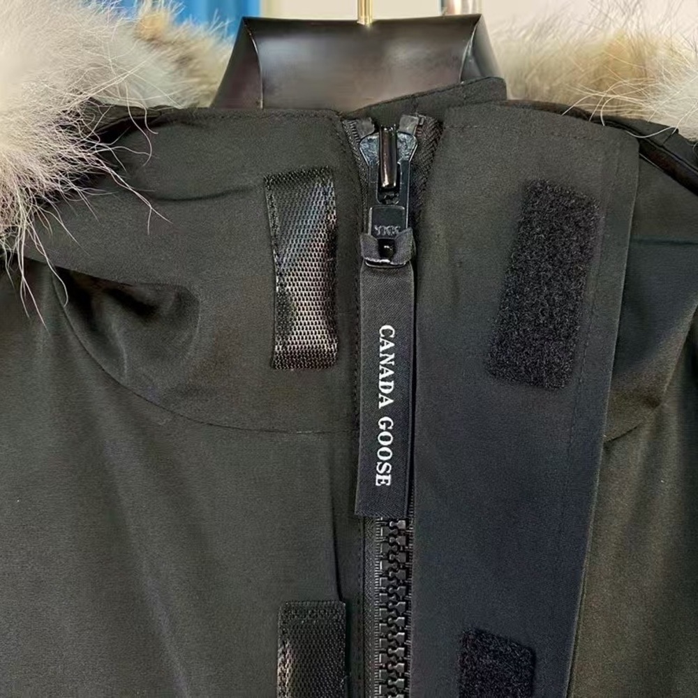 🥝🥝Canada Goose Men's Coat，Very comfortable to wear - Picture 7 of 7